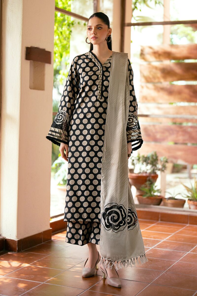 BAROQUE-3PC Karandi Outfit with Digital Print Shirt and Matching Dupatta & Trouser.