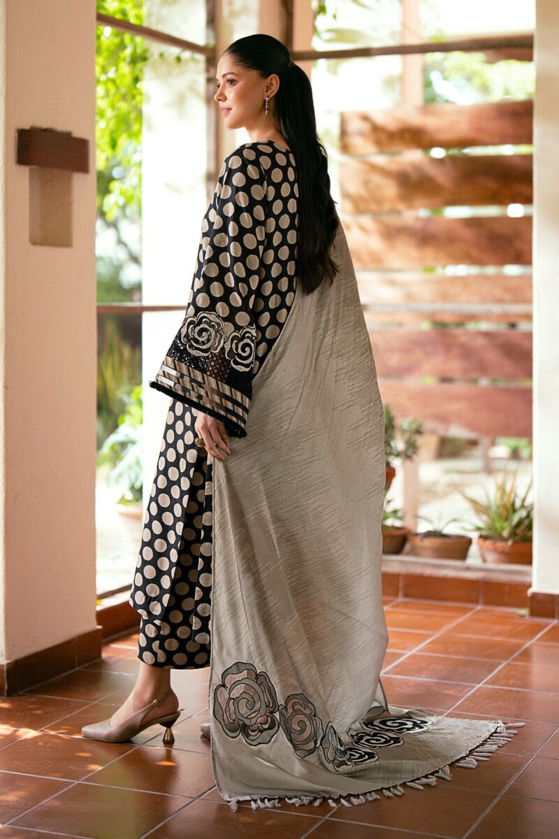 BAROQUE-3PC Karandi Outfit with Digital Print Shirt and Matching Dupatta & Trouser. - Image 4