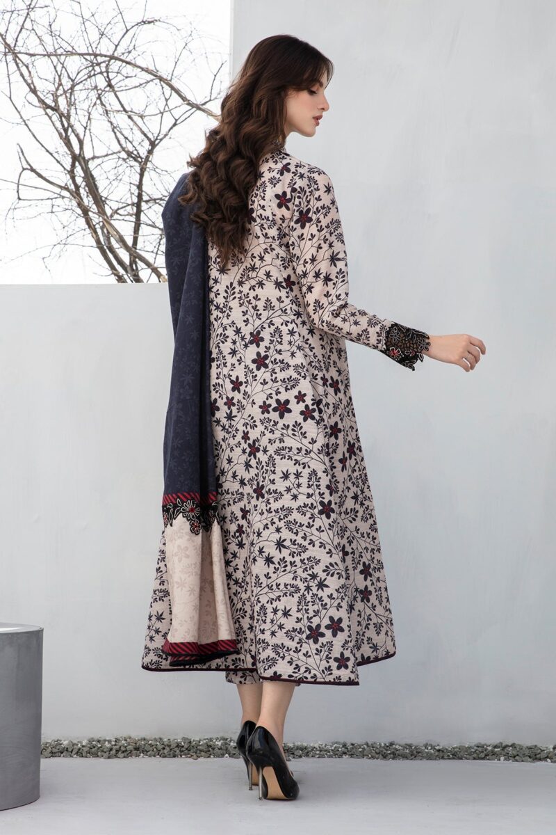 BAROQUE - 3PC Karandi Printed Shirt With Karandi Printed Dupatta And Trouser. - Image 5