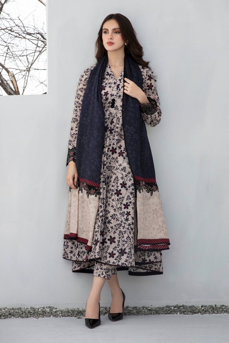 BAROQUE - 3PC Karandi Printed Shirt With Karandi Printed Dupatta And Trouser. - Image 4