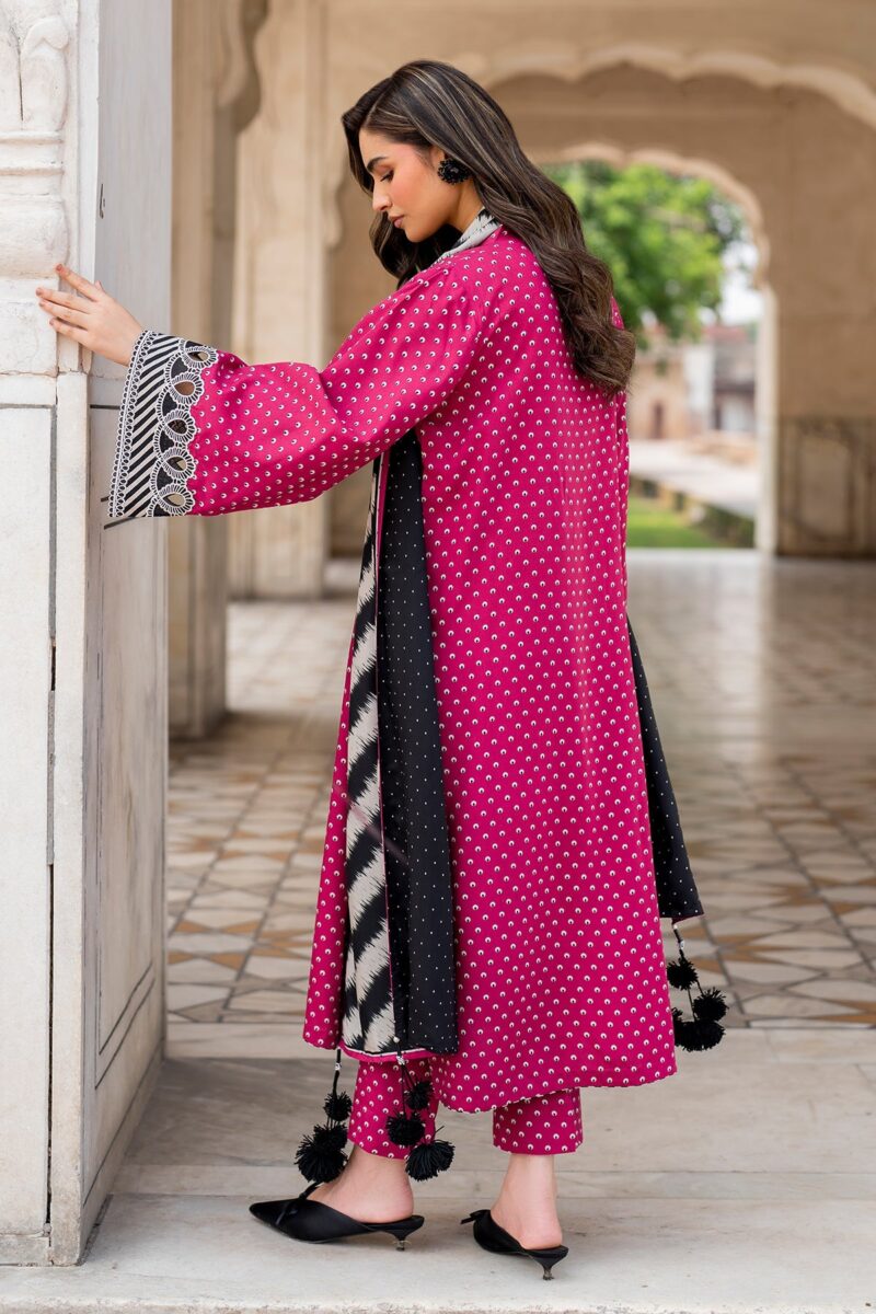 BAROQUE-3PC Karandi Outfit with Digital Print Shirt and Matching Dupatta & Trouser. - Image 3